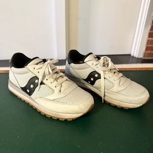 Black and white Saucony Jazz 81 sneakers, unisex men’s 7/women’s 8.5